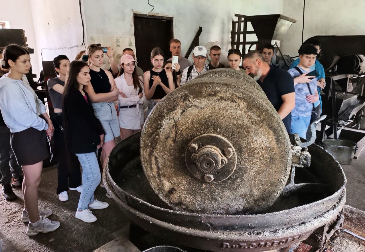 Майбутні вчителі географії та фахівці з туризму Полтавського педагогічного університету досліджували Полтавщину під час польових практик