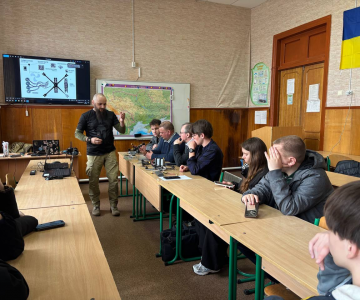 На кафедрі географії відбулася зустріч, присвячена використанню безпілотних систем і віртуальної реальності в освіті та туризмі
