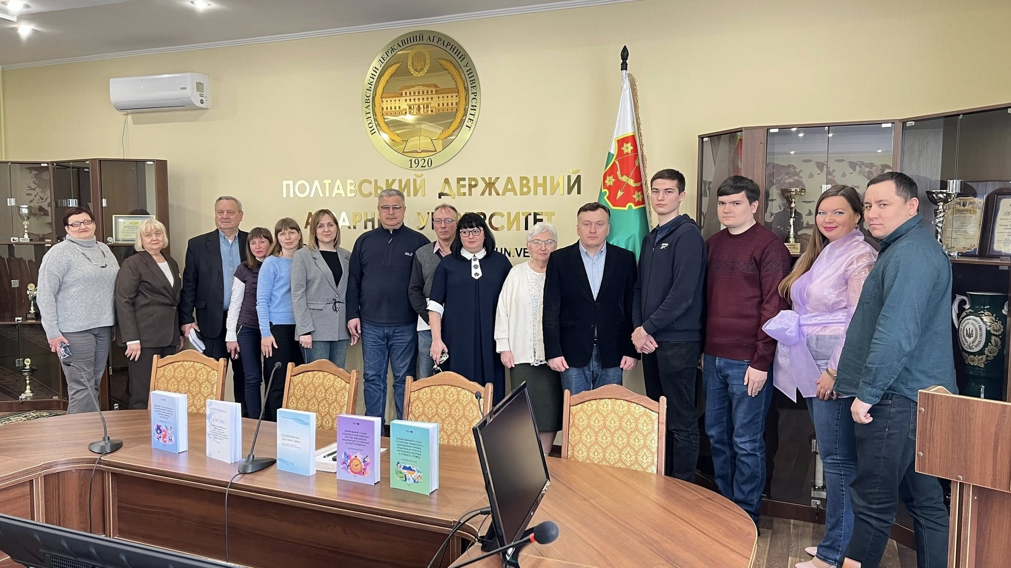 Представники кафедри географії, методики її навчання та туризму прийняли участь у роботі круглого столу «Вектор наукового розвитку»